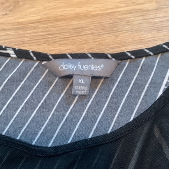 DAISY Fuentes Long Sleeve Striped Blouse w/ Mesh V-Neck Black & White Women’s XL - Picture 5 of 16